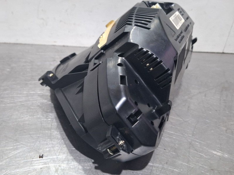 Recambio de cuenta kilometros para mercedes-benz clase e (w211) e 270 cdi (211.016) referencia OEM IAM A2115403611  