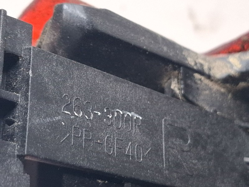 Recambio de piloto trasero derecho para nissan note referencia OEM IAM 263300R  