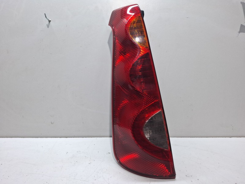 Recambio de piloto trasero izquierdo para nissan note referencia OEM IAM 263300L  