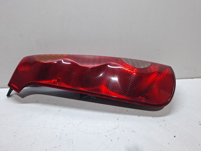 Recambio de piloto trasero izquierdo para nissan note referencia OEM IAM 263300L  