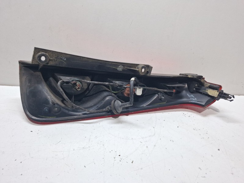 Recambio de piloto trasero izquierdo para nissan note referencia OEM IAM 263300L  