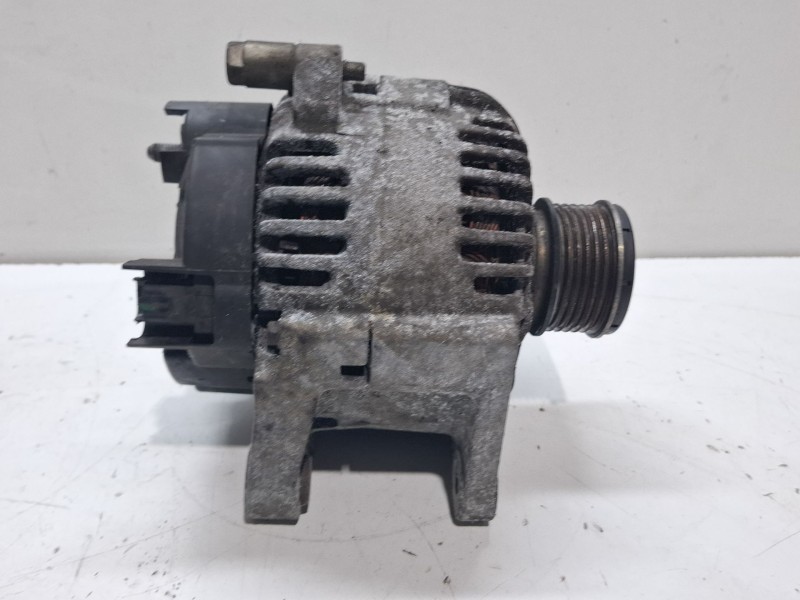 Recambio de alternador para nissan note referencia OEM IAM 8200667608A / TG11C064  