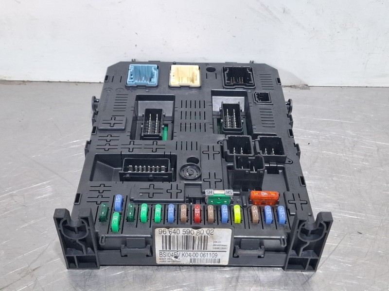 Recambio de centralita bsi para citroën c4 picasso referencia OEM IAM 966405908002  