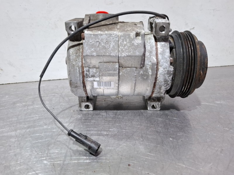 Recambio de compresor aire acondicionado para iveco 35 s18 referencia OEM IAM 2473008220  