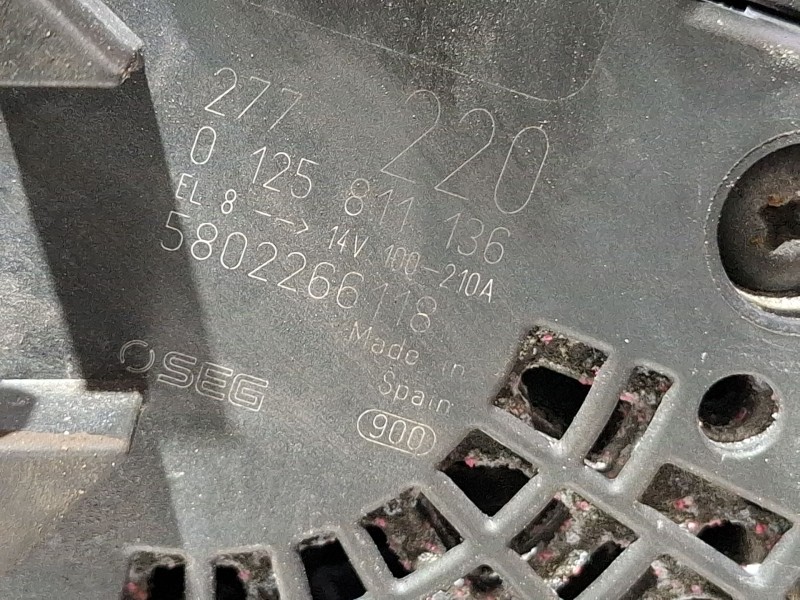 Recambio de alternador para iveco 35 s18 referencia OEM IAM 0125811136 / 5802266118  