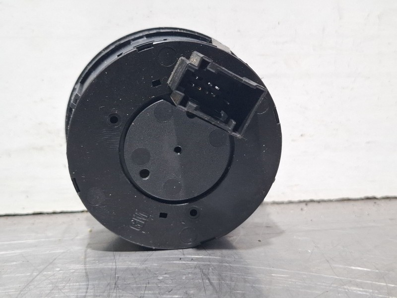 Recambio de mando luces para opel corsa referencia OEM IAM 13249396EA  