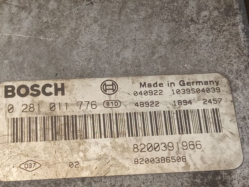 Recambio de centralita motor para renault megane referencia OEM IAM 0281011776bosch 8200391966 
