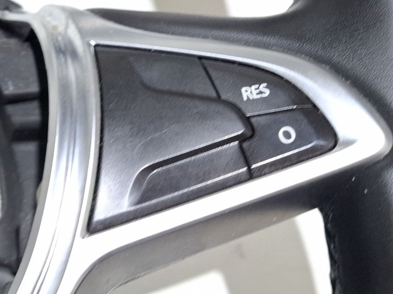 Recambio de volante (sin airbag) para dacia lodgy (js_) 1.5 blue dci 115 (jsjt) referencia OEM IAM 484007478R / 34227012B  