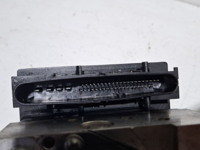 Recambio de modulo abs para peugeot 307 referencia OEM IAM 0265234152 / 9649988180 / 9660535780  
