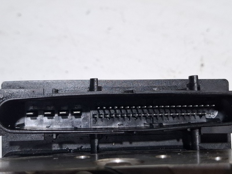 Recambio de modulo abs para peugeot 307 referencia OEM IAM 0265234152 / 9649988180 / 9660535780  
