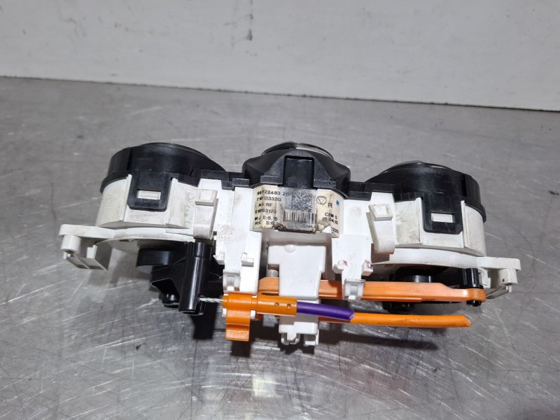Recambio de mando climatizador para peugeot 208 referencia OEM IAM 96722483zd  