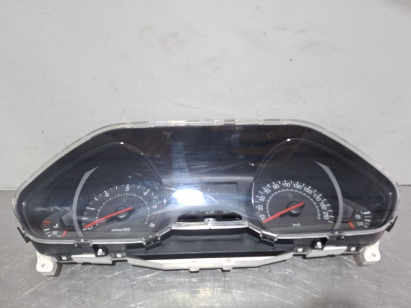 Recambio de cuenta kilometros para peugeot 208 referencia OEM IAM 9801904580h  
