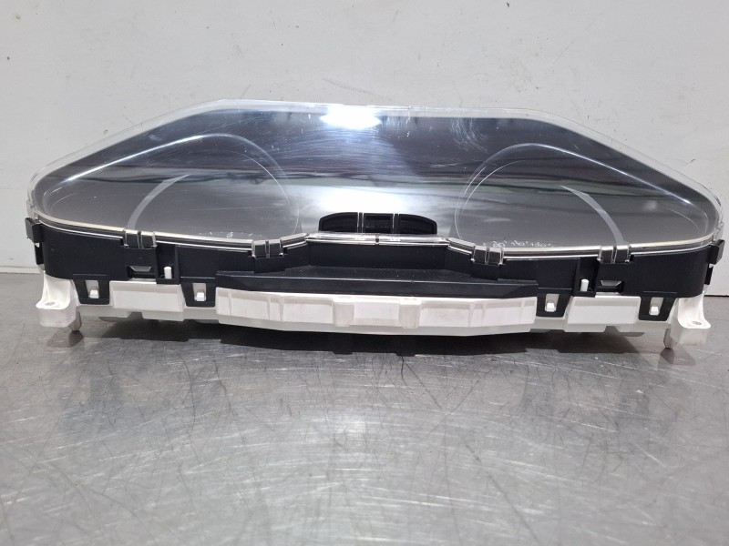 Recambio de cuenta kilometros para peugeot 208 referencia OEM IAM 9801904580h  