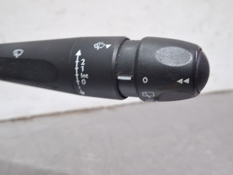 Recambio de mando luces para peugeot 208 referencia OEM IAM 98030394zd  