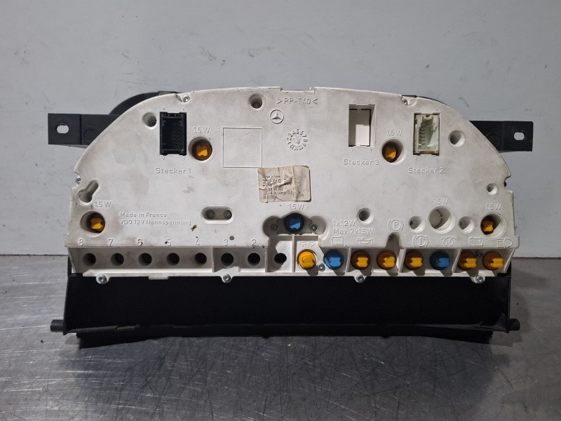 Recambio de cuenta kilometros para volkswagen lt35 referencia OEM IAM 200919860F  