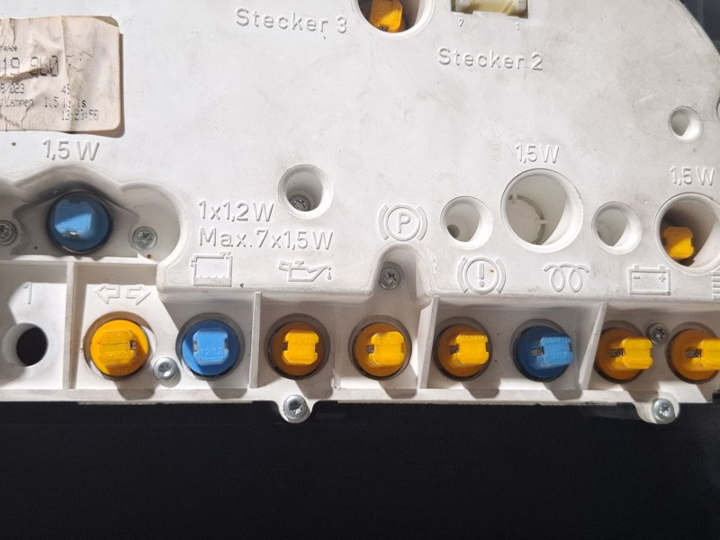 Recambio de cuenta kilometros para volkswagen lt35 referencia OEM IAM 200919860F  