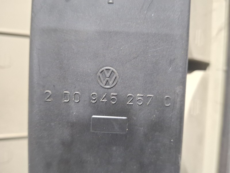 Recambio de piloto trasero derecho para volkswagen lt35 referencia OEM IAM 2d0945257c  