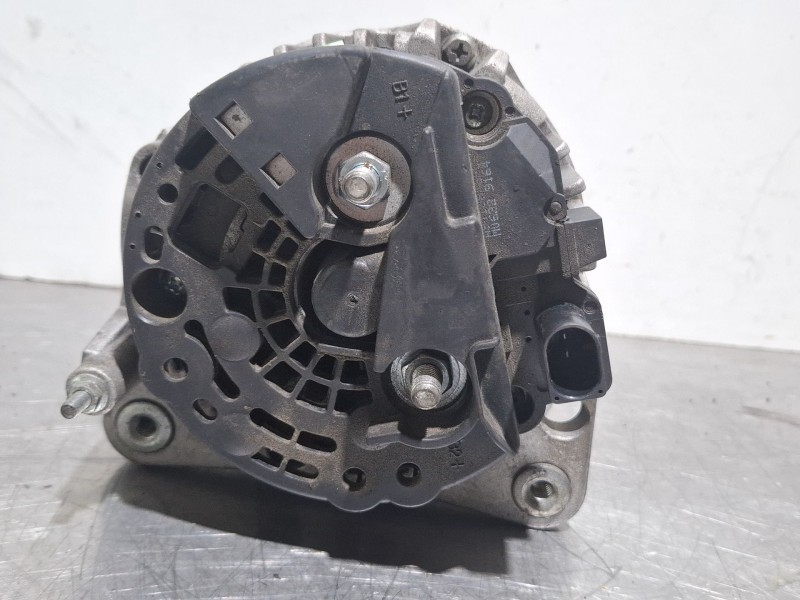 Recambio de alternador para volkswagen lt35 referencia OEM IAM 0124325001 / 305518090010  