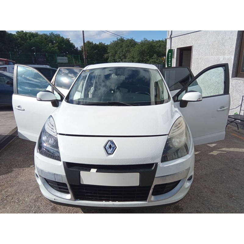renault scenic del año 2010