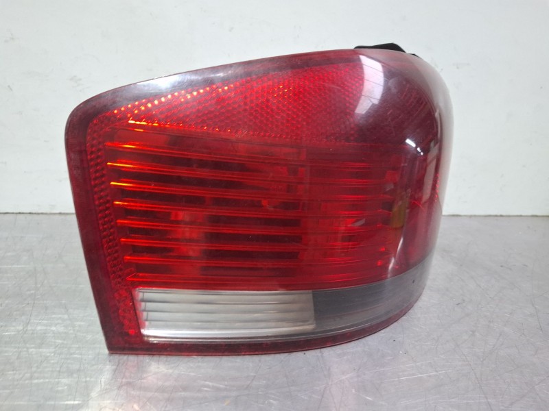 Recambio de piloto trasero izquierdo para audi a3 referencia OEM IAM 8p0945095024s  