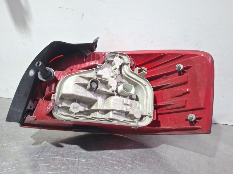 Recambio de piloto trasero izquierdo para audi a3 referencia OEM IAM 8p0945095024s  