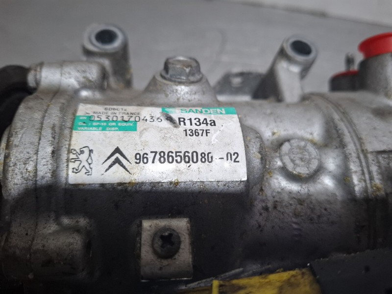Recambio de compresor aire acondicionado para peugeot 208 referencia OEM IAM 9678656080  