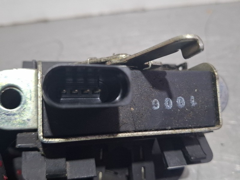 Recambio de cerradura maletero / porton para seat leon 1.9 referencia OEM IAM 1P0827505A  