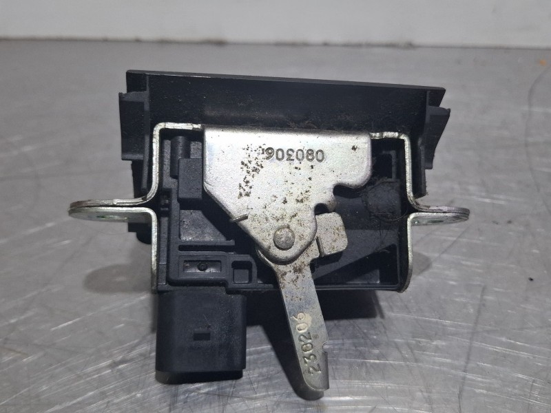 Recambio de cerradura maletero / porton para seat leon 1.9 referencia OEM IAM 1P0827505A  