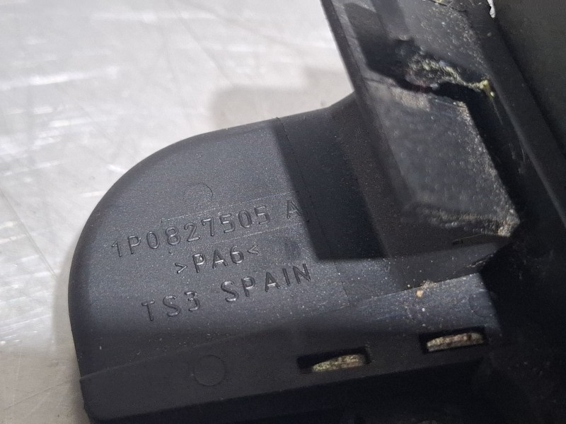 Recambio de cerradura maletero / porton para seat leon 1.9 referencia OEM IAM 1P0827505A  