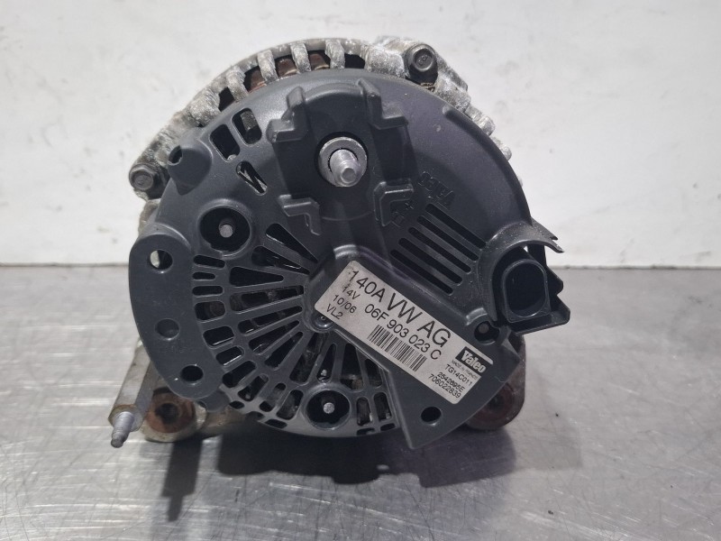 Recambio de alternador para seat leon 1.9 referencia OEM IAM 06F903023C / TG14C011  