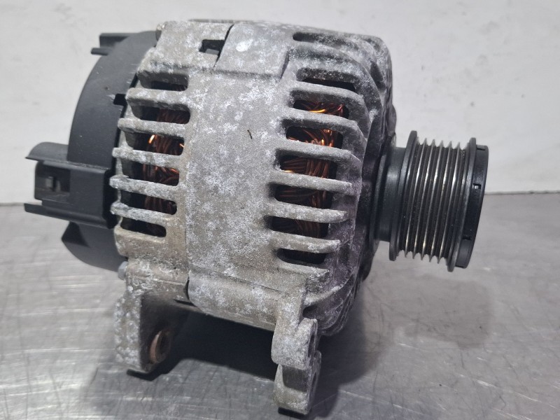 Recambio de alternador para seat leon 1.9 referencia OEM IAM 06F903023C / TG14C011  