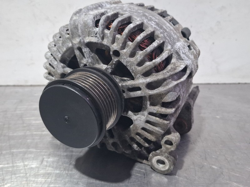 Recambio de alternador para seat leon 1.9 referencia OEM IAM 06F903023C / TG14C011  