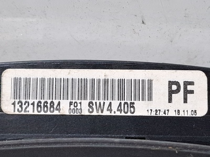 Recambio de cuenta kilometros para opel zafira referencia OEM IAM A2053024902E  