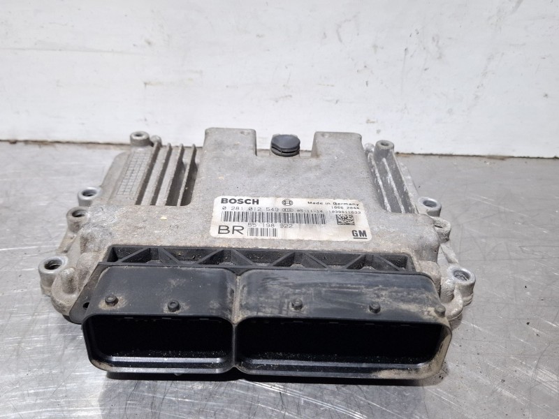 Recambio de centralita motor para opel zafira referencia OEM IAM 0281012549 / 22198922  
