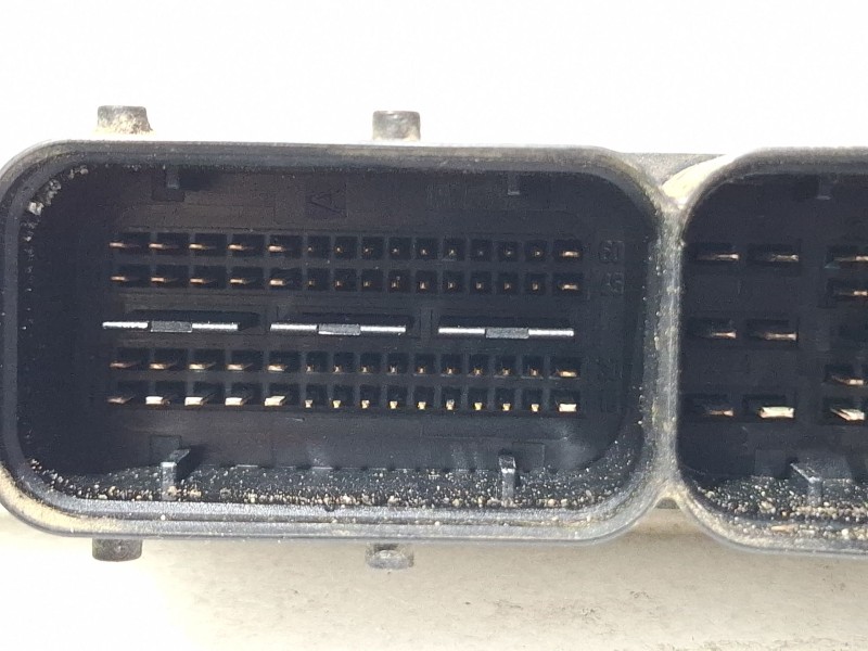 Recambio de centralita motor para opel zafira referencia OEM IAM 0281012549 / 22198922  