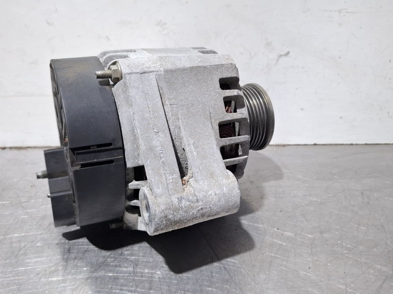 Recambio de alternador para opel zafira referencia OEM IAM MAN7492  