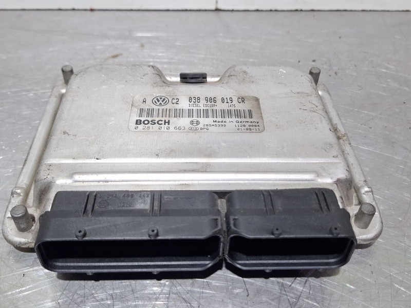 Recambio de centralita motor para seat ibiza referencia OEM IAM 038906019CR / 0281010663  