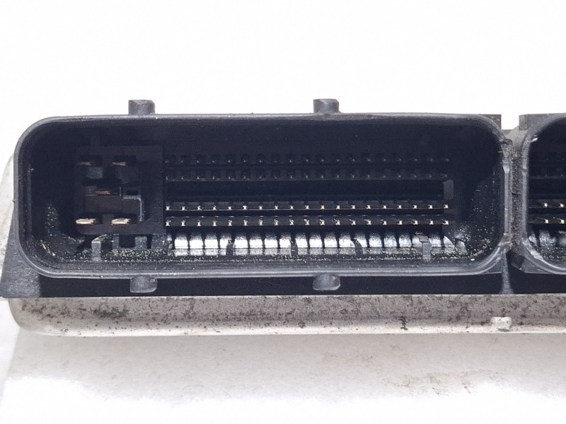 Recambio de centralita motor para seat ibiza referencia OEM IAM 038906019CR / 0281010663  