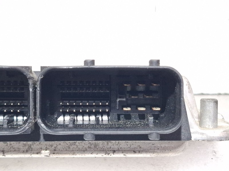 Recambio de centralita motor para seat ibiza referencia OEM IAM 038906019CR / 0281010663  