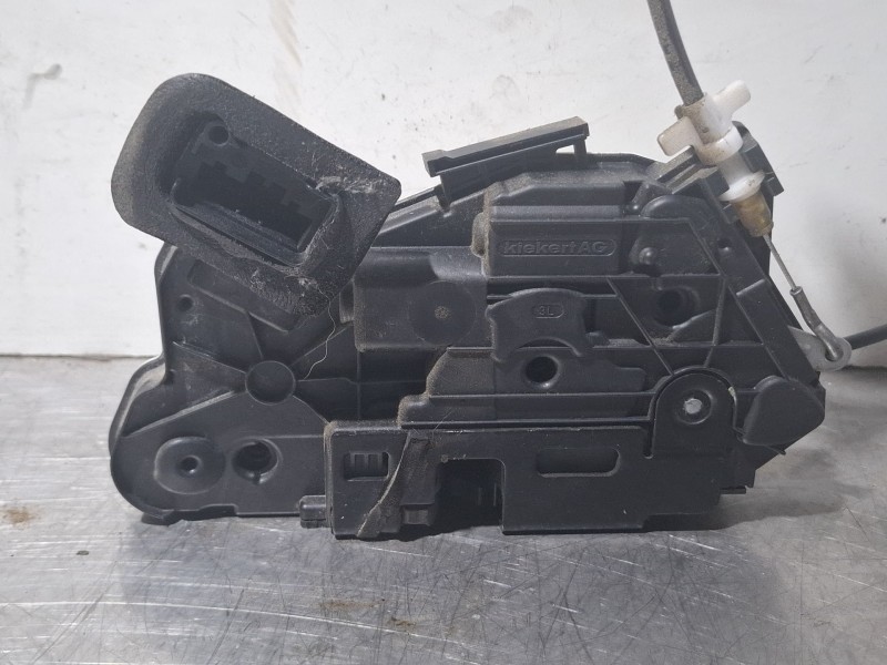 Recambio de cerradura puerta delantera izquierda para volkswagen golf referencia OEM IAM 5K1837015  