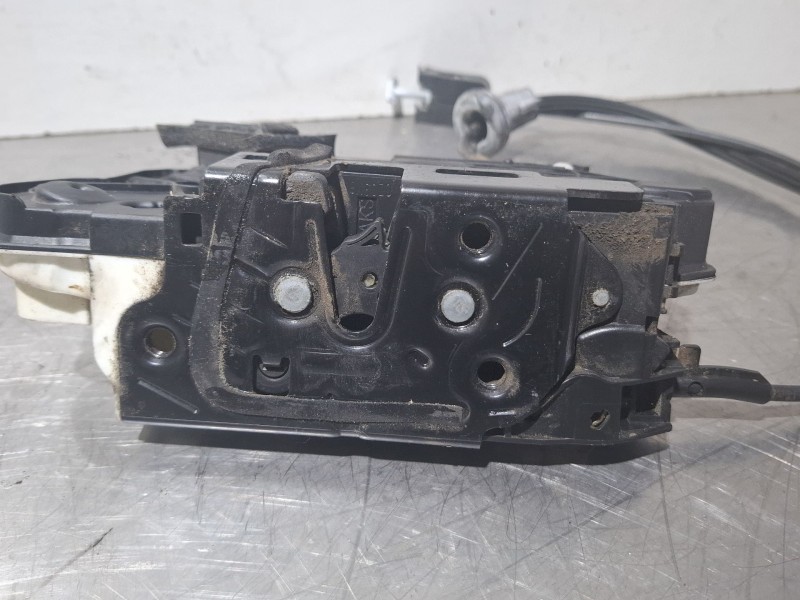 Recambio de cerradura puerta delantera izquierda para volkswagen golf referencia OEM IAM 5K1837015  