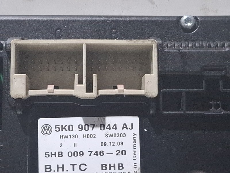 Recambio de mando climatizador para volkswagen golf referencia OEM IAM 5K0907044AJ / 5HB009746-20  