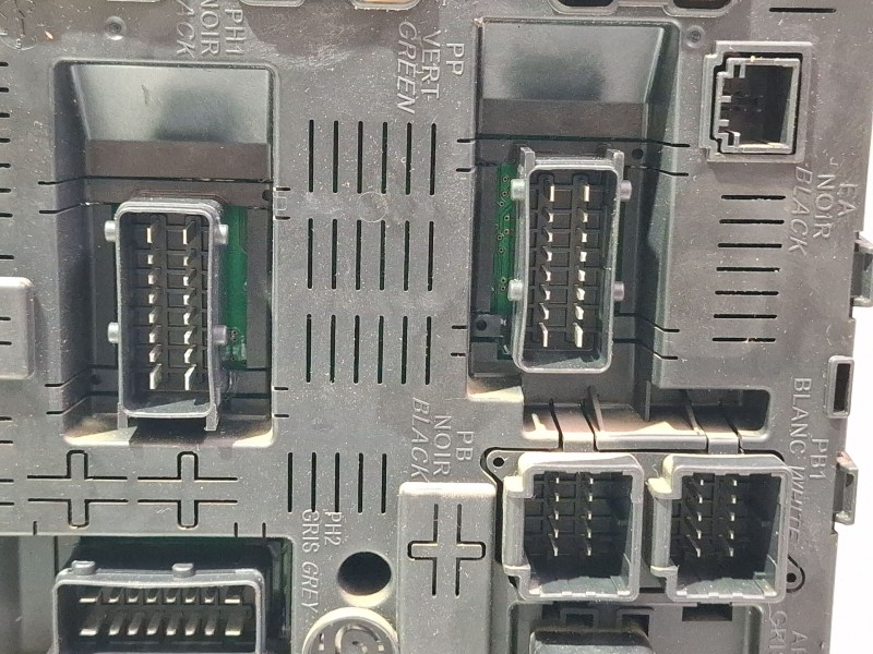 Recambio de centralita bsi para citroën c4 referencia OEM IAM 966405918002  