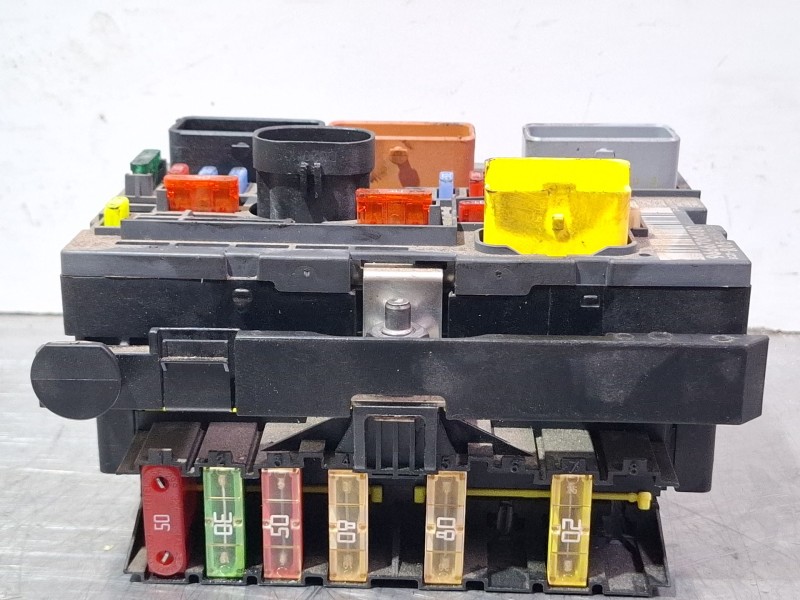 Recambio de centralita bsm para citroën c4 referencia OEM IAM 9666700480  