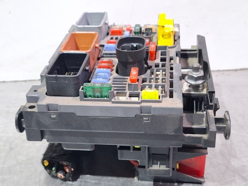 Recambio de centralita bsm para citroën c4 referencia OEM IAM 9666700480  