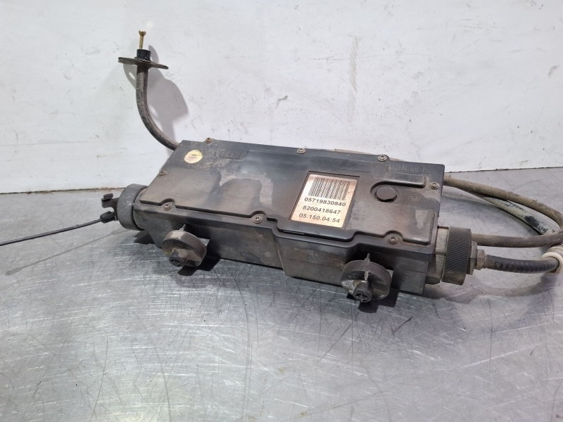 Recambio de freno estacionamiento eléctrico para renault megane scenic d referencia OEM IAM 8200418647  