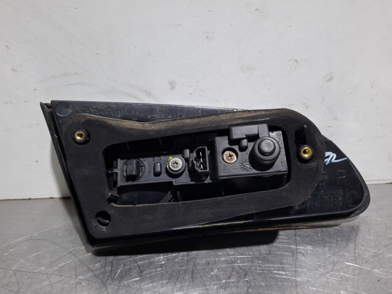 Recambio de piloto porton trasero derecho para seat ibiza referencia OEM IAM 6L6945094F  