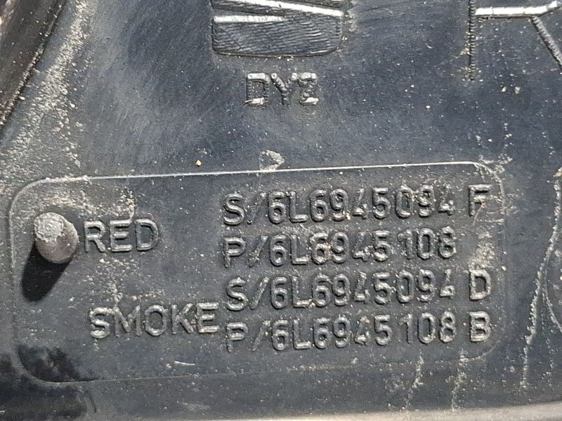 Recambio de piloto porton trasero derecho para seat ibiza referencia OEM IAM 6L6945094F  