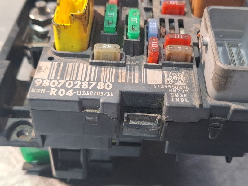 Recambio de centralita bsm para citroën berlingo referencia OEM IAM 9807028780  