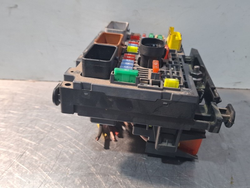 Recambio de centralita bsm para citroën berlingo referencia OEM IAM 9807028780  